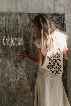 Atua Print T-shirt / Raw Cotton