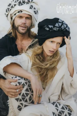 Atua Wrap Shawl / Black