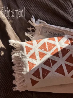 Atua Wrap Shawl / White & Copper