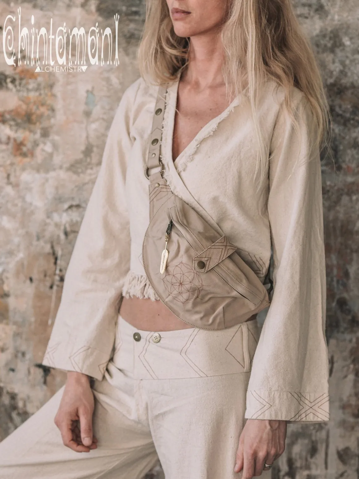 Banana Waist Bag / Beige