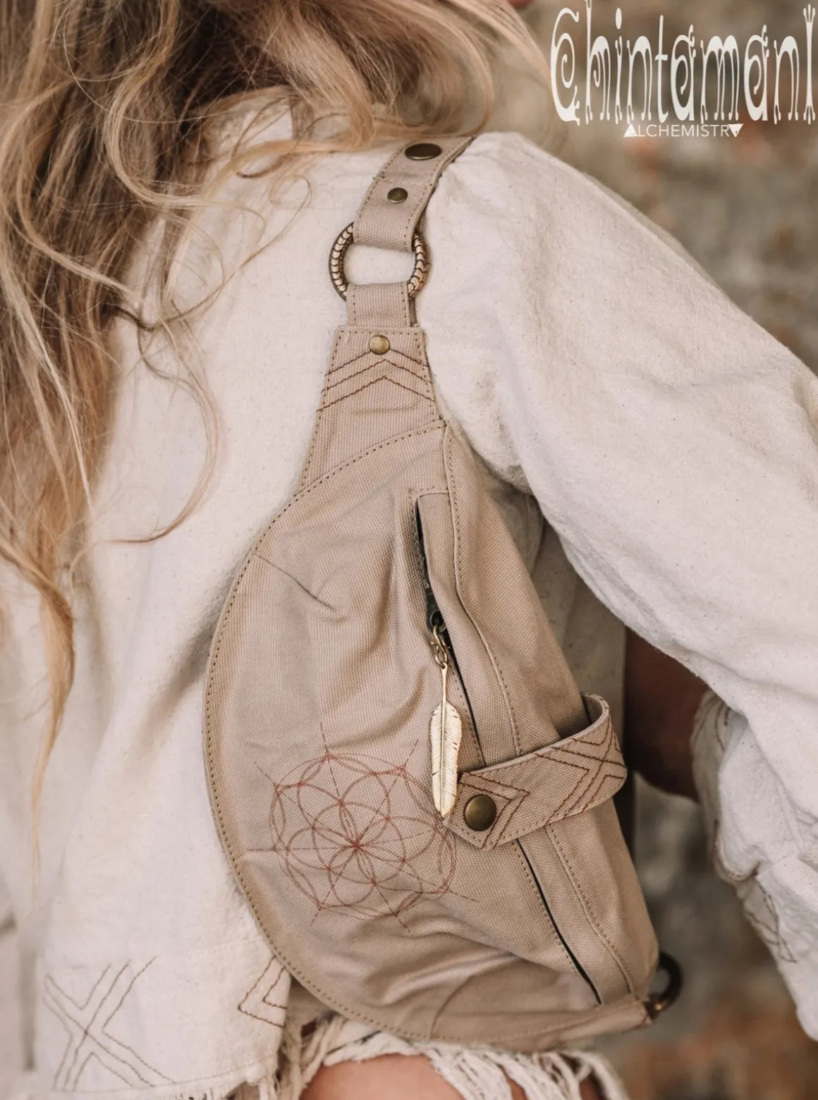 Banana Waist Bag / Beige
