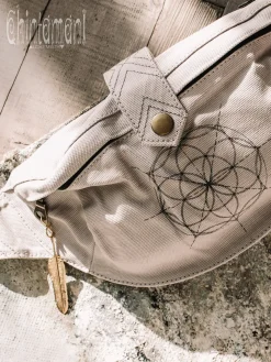 Banana Waist Bag / Light Grey