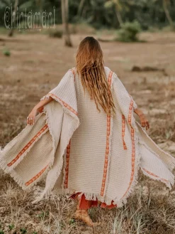 Berber Poncho Coat / Off White