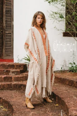 Berber Poncho Coat / Off White