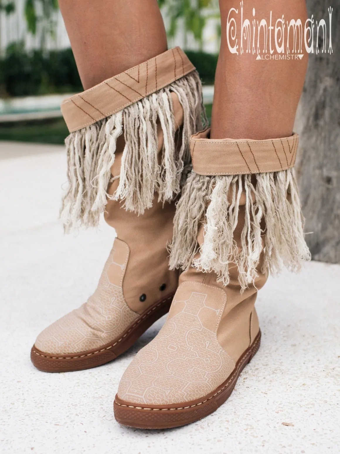 Fringy Tribal Boots / Beige
