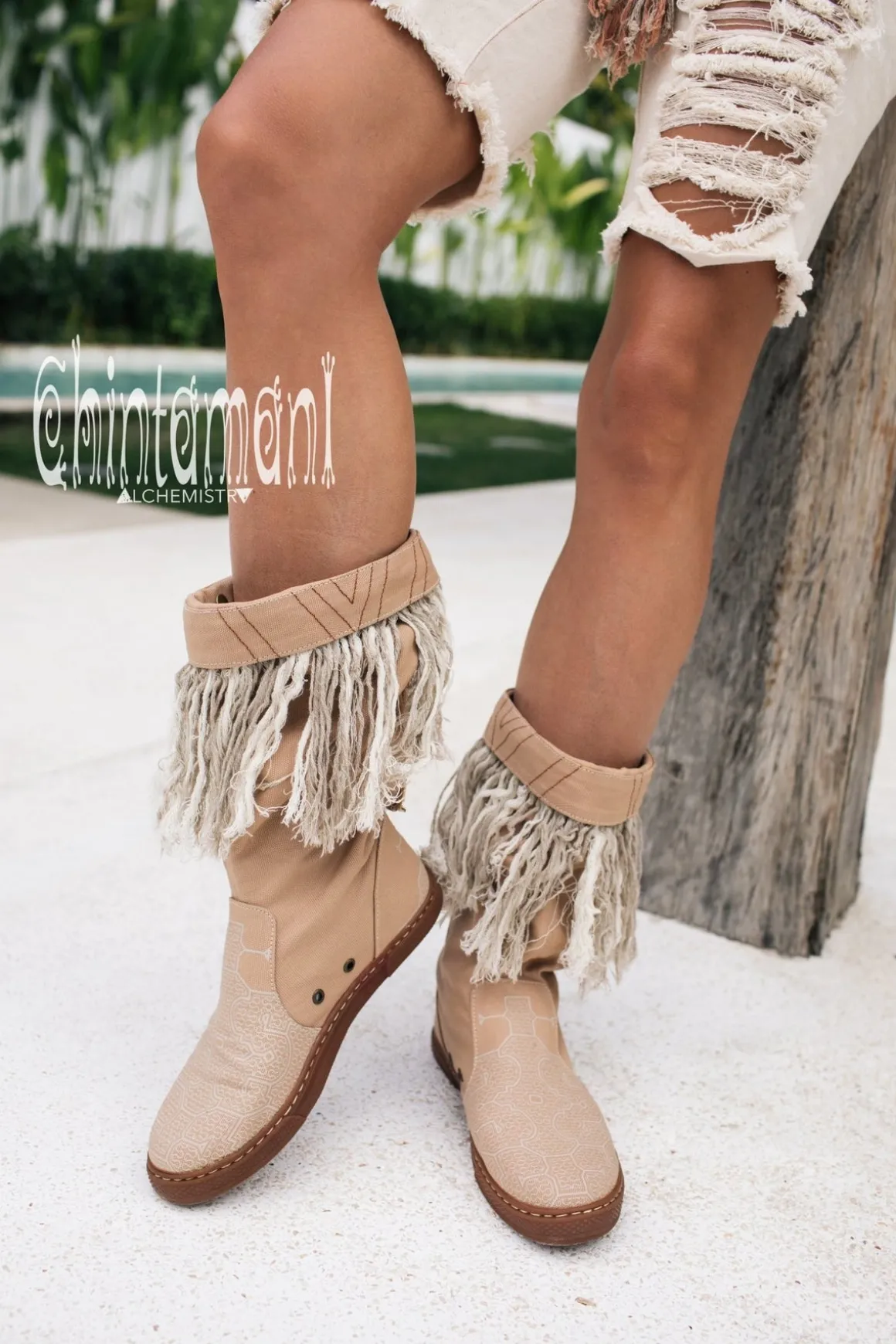 Fringy Tribal Boots / Beige