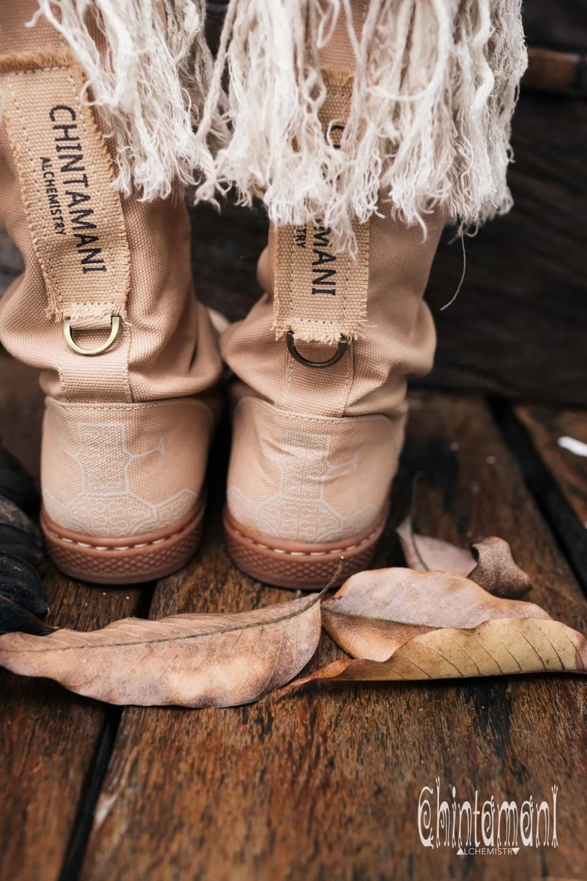 Fringy Tribal Boots / Beige