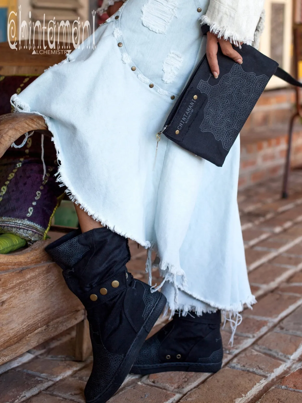 Medium Tribal Boots / Black