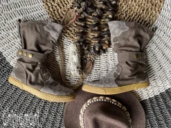 Medium Tribal Boots / Grey