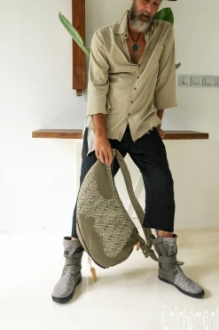 Men Crossbody Bag / Olive