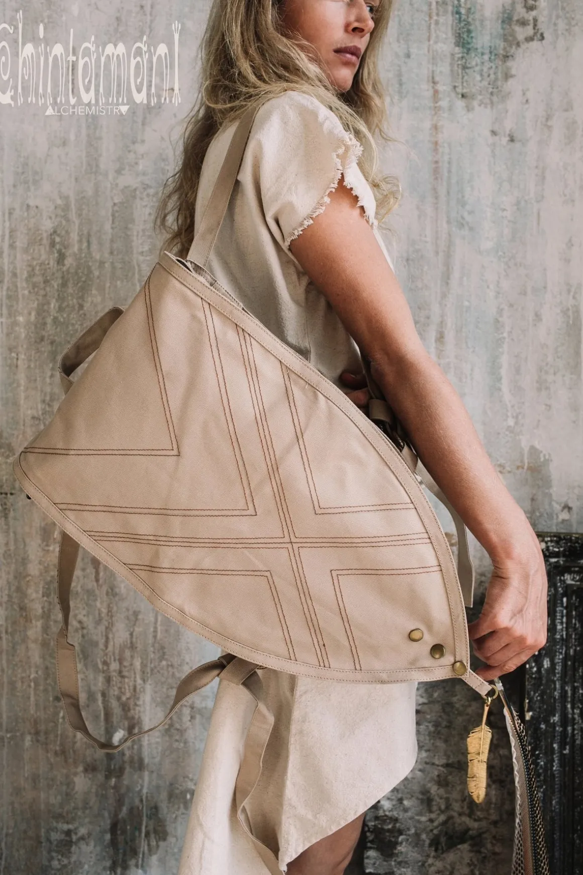 Shield Backpack / Beige