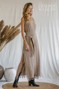 V-neck Maxi Dress / Coffee